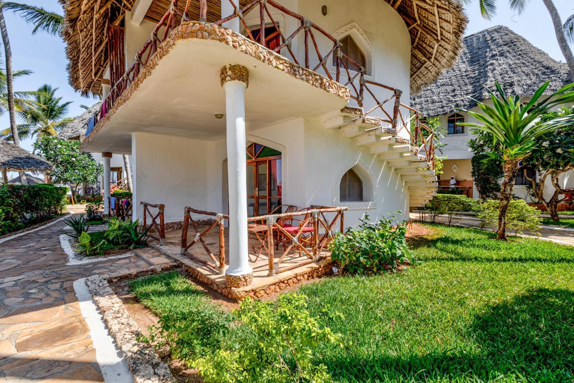 AHG Waridi Beach Resort&SPA Pwani Mchangani Exterior foto