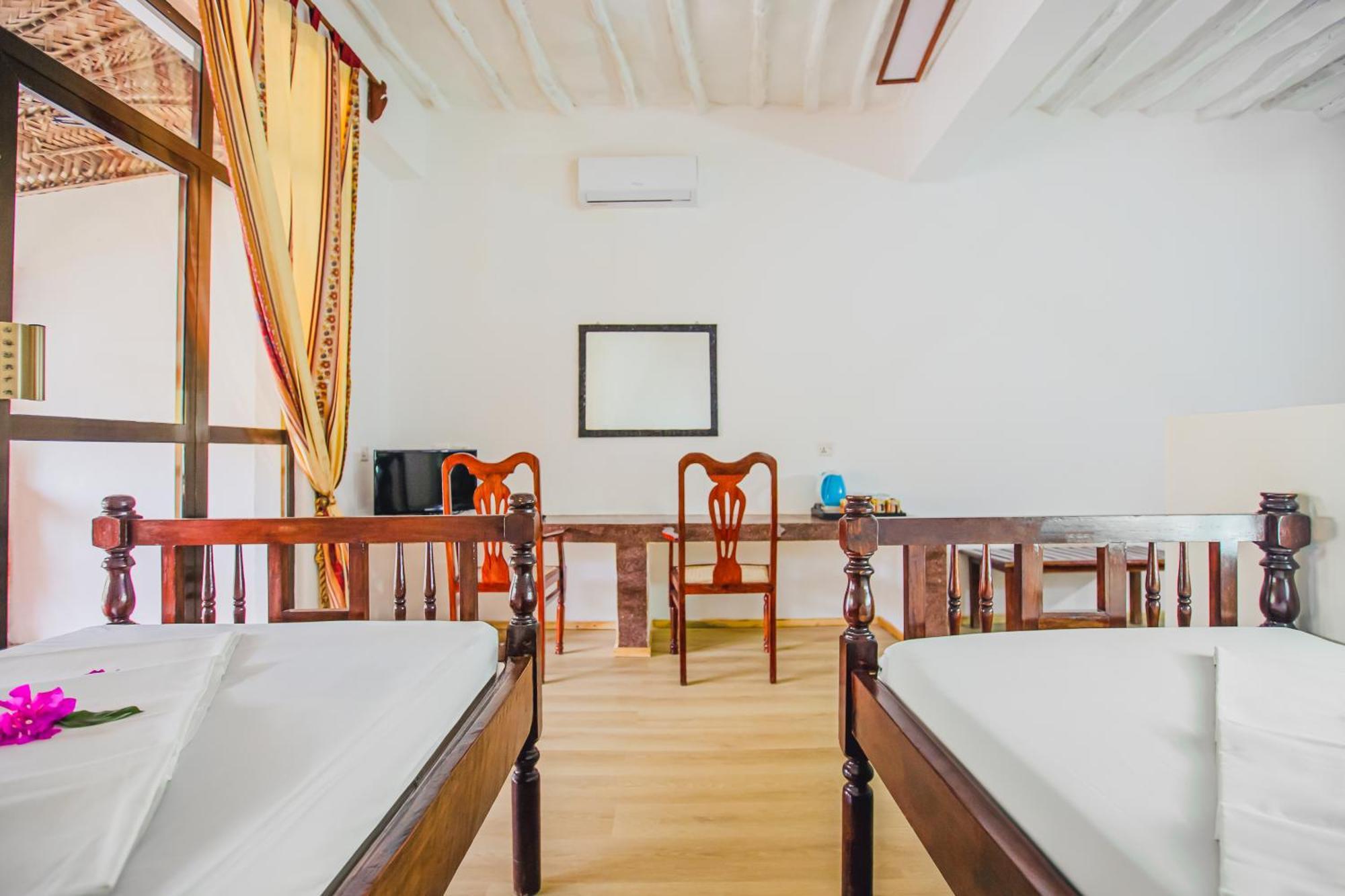 AHG Waridi Beach Resort&SPA Pwani Mchangani Exterior foto