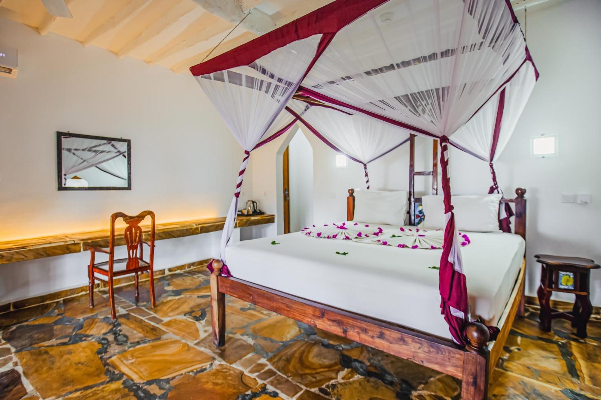 AHG Waridi Beach Resort&SPA Pwani Mchangani Exterior foto