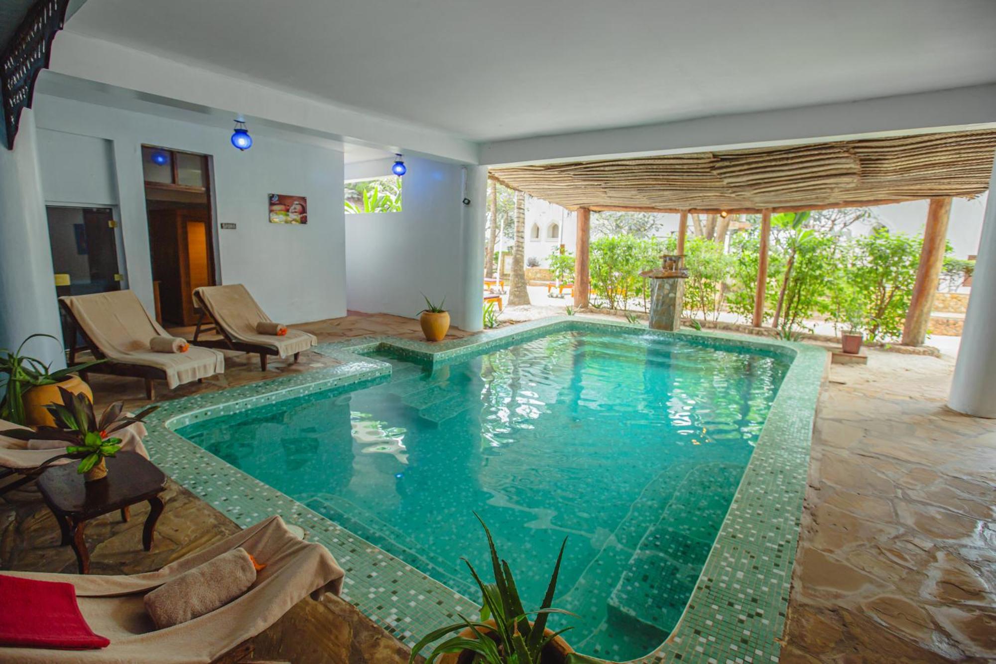 AHG Waridi Beach Resort&SPA Pwani Mchangani Exterior foto