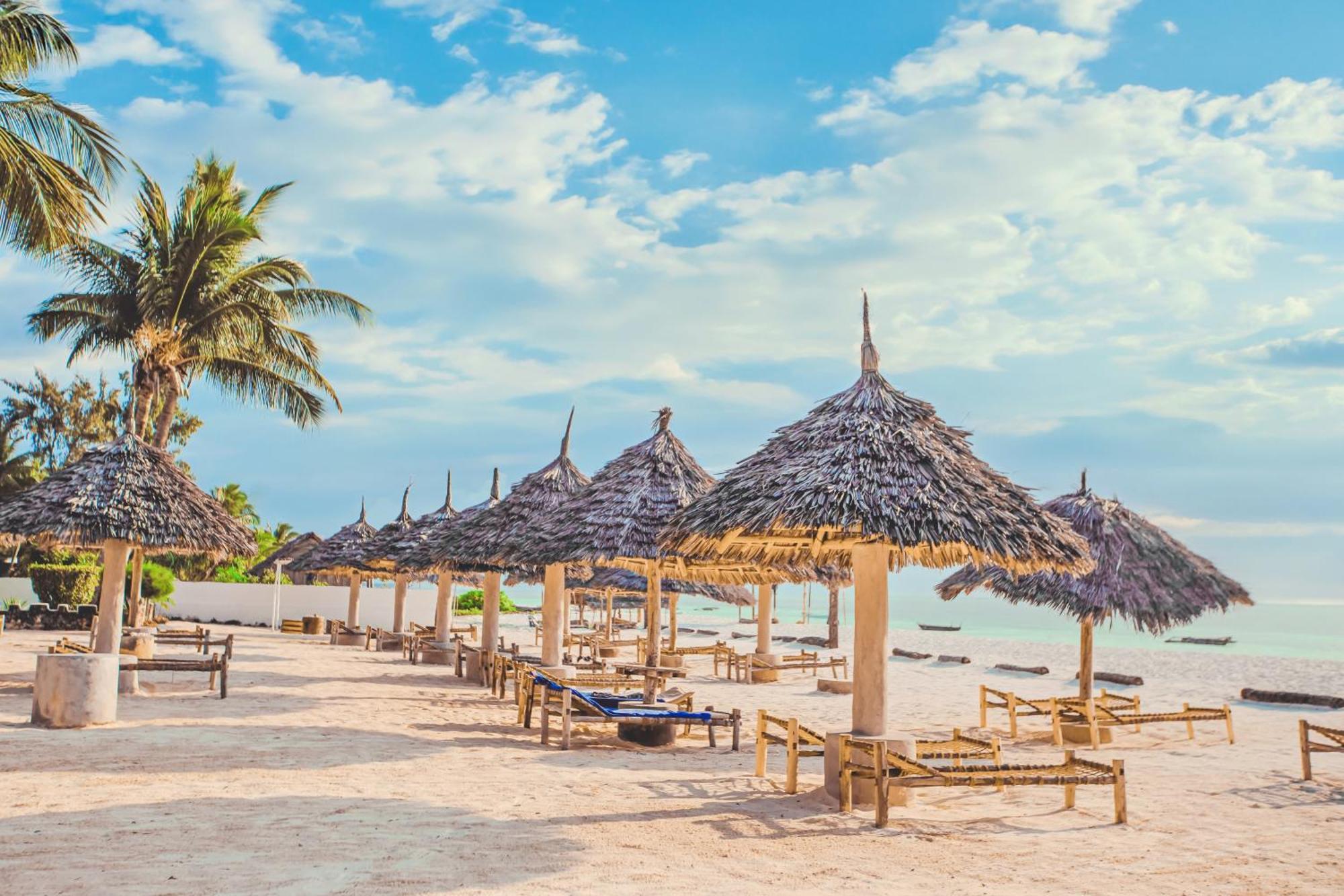 AHG Waridi Beach Resort&SPA Pwani Mchangani Exterior foto