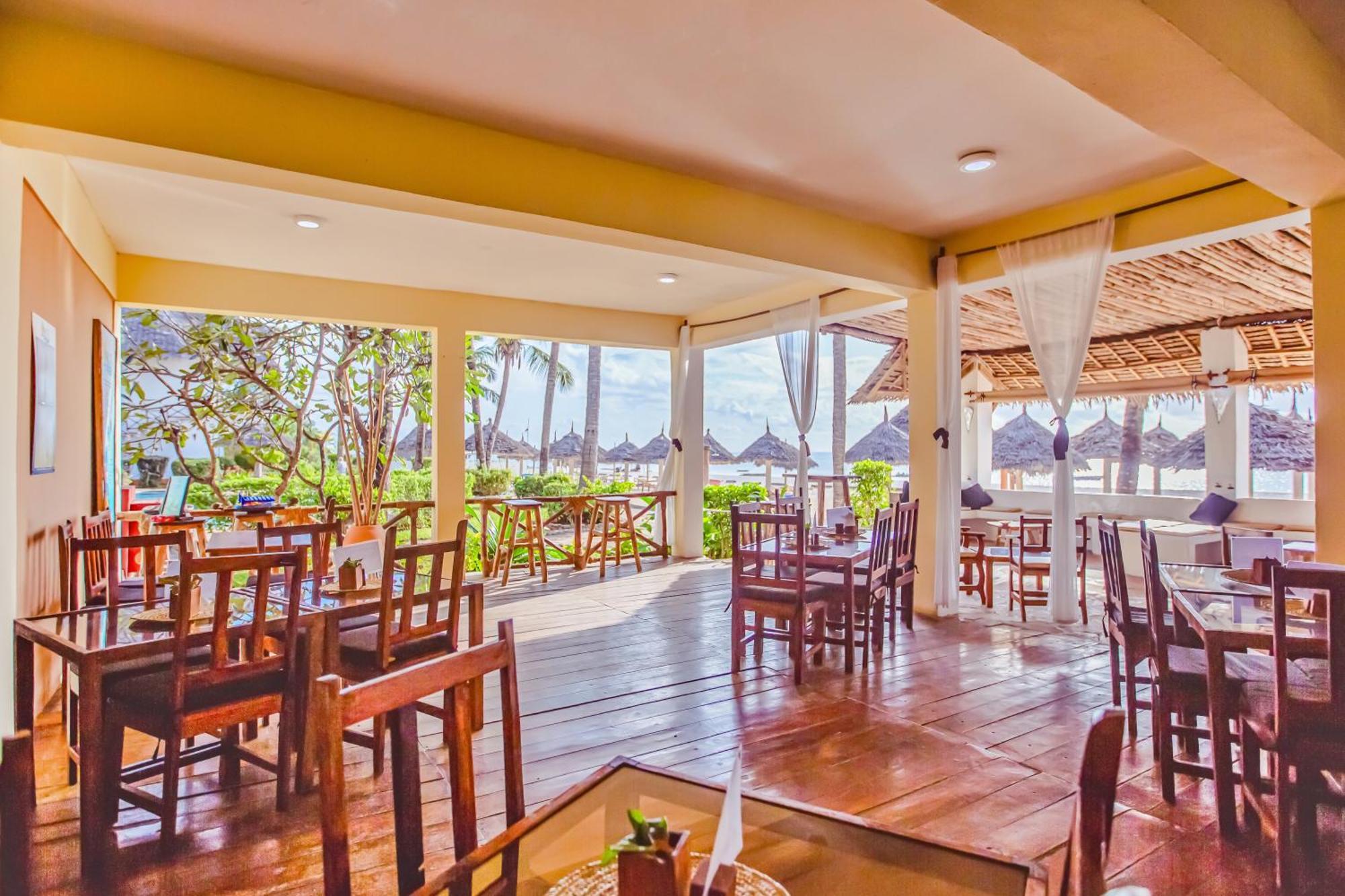 AHG Waridi Beach Resort&SPA Pwani Mchangani Exterior foto